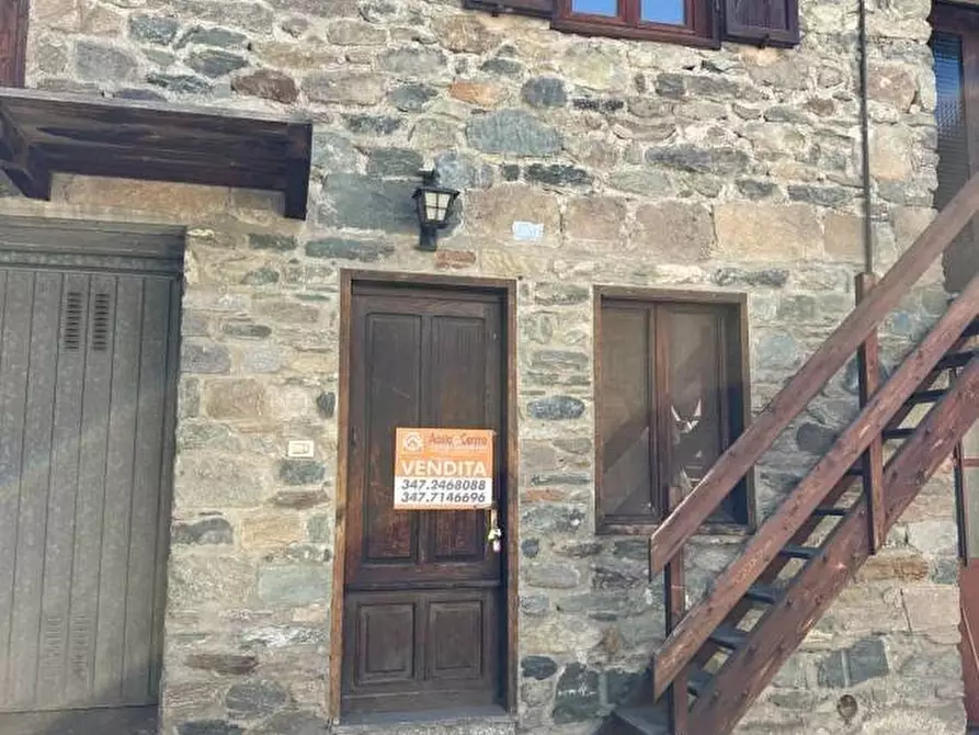 Immagine 1 di Rustico / casale in vendita  in Les Cors a Fenis