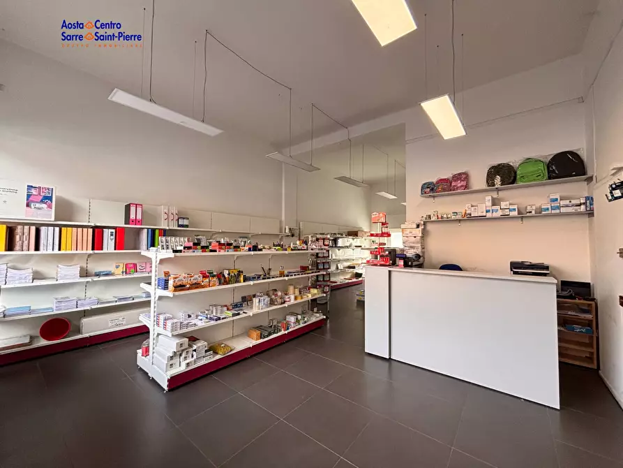 Immagine 2 di Locale commerciale in affitto  in Corso Battaglione a Aosta