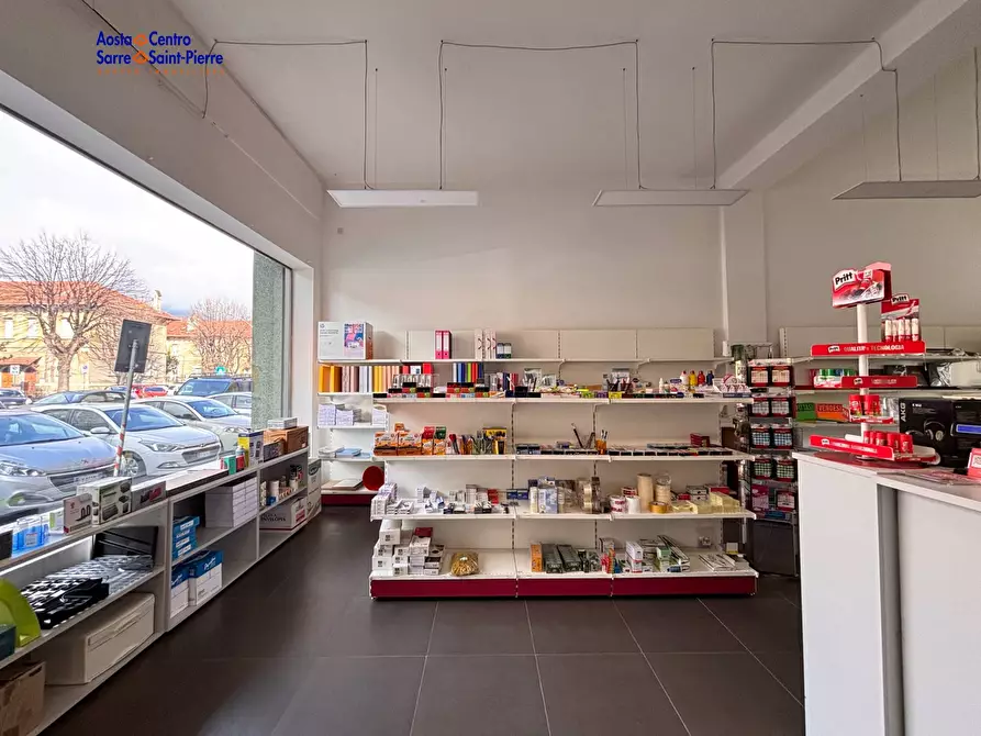 Immagine 3 di Locale commerciale in affitto  in Corso Battaglione a Aosta