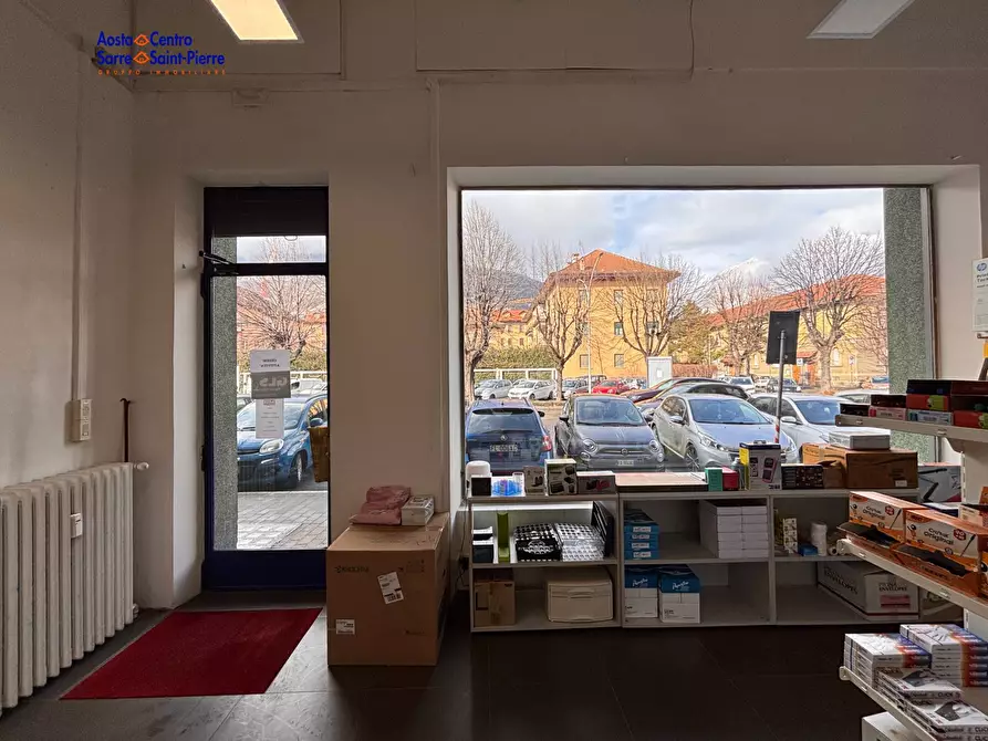 Immagine 4 di Locale commerciale in affitto  in Corso Battaglione a Aosta