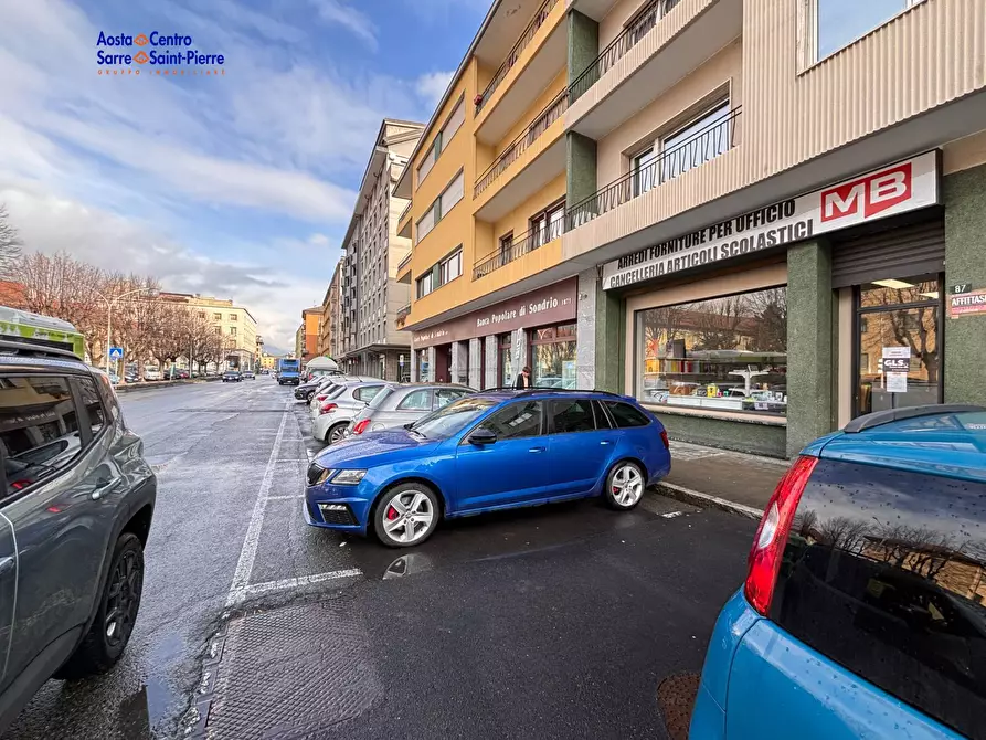 Immagine 13 di Locale commerciale in affitto  in Corso Battaglione a Aosta