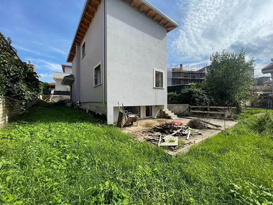 Immagine 16 di Villa in vendita  in via colleferro a Guidonia Montecelio