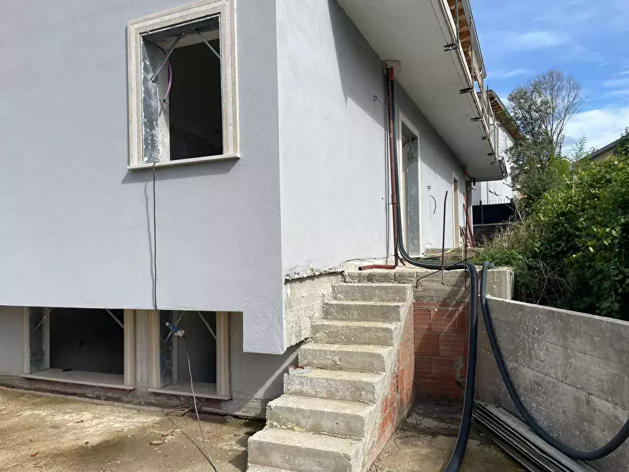 Immagine 21 di Villa in vendita  in via colleferro a Guidonia Montecelio