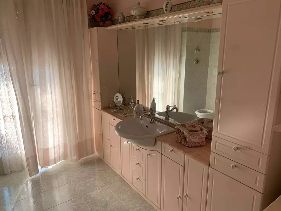 Immagine 19 di Appartamento in vendita  in via Francesco Guerrazzi a Guidonia Montecelio