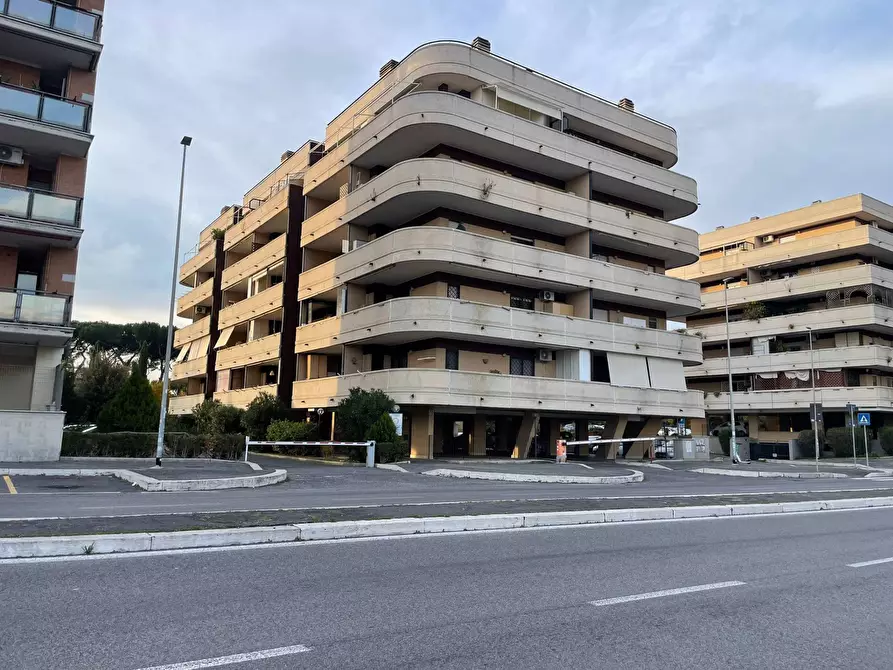 Immagine 5 di Appartamento in vendita  in Via Raoul Chiodelli a Roma