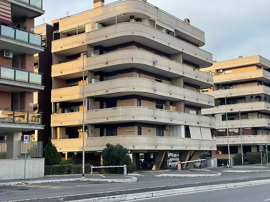 Immagine 10 di Appartamento in vendita  in Via Raoul Chiodelli a Roma