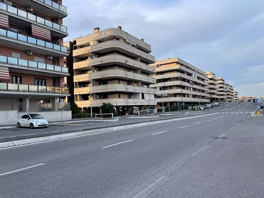 Immagine 15 di Appartamento in vendita  in Via Raoul Chiodelli a Roma
