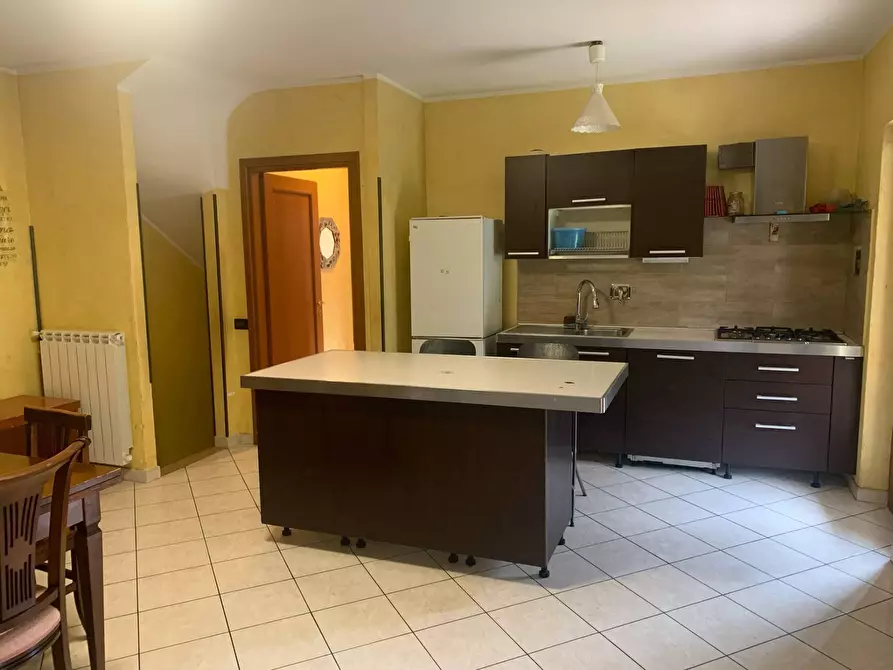 Immagine 9 di Villa in vendita  in Via Bernini a Guidonia Montecelio