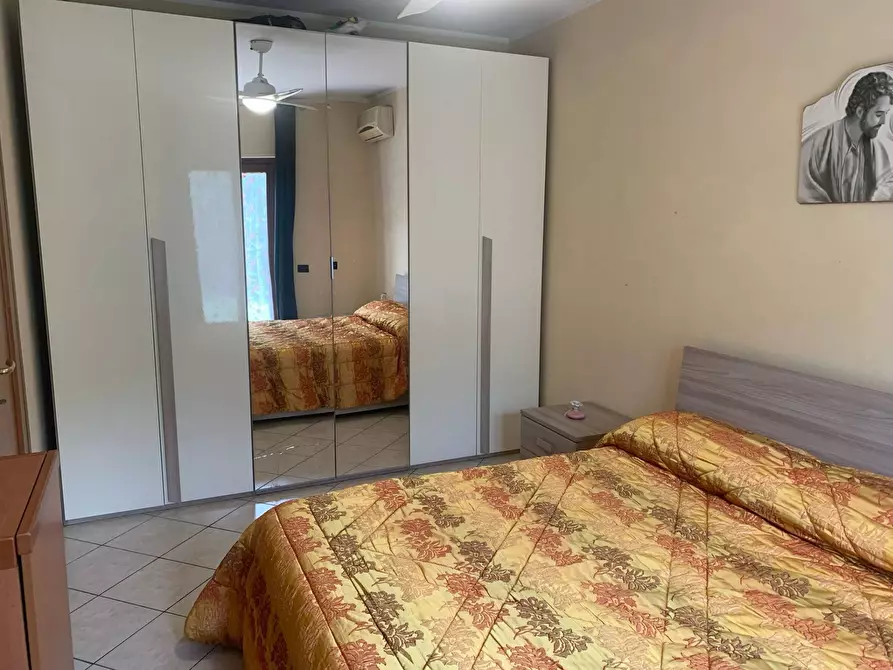 Immagine 18 di Villa in vendita  in Via Bernini a Guidonia Montecelio