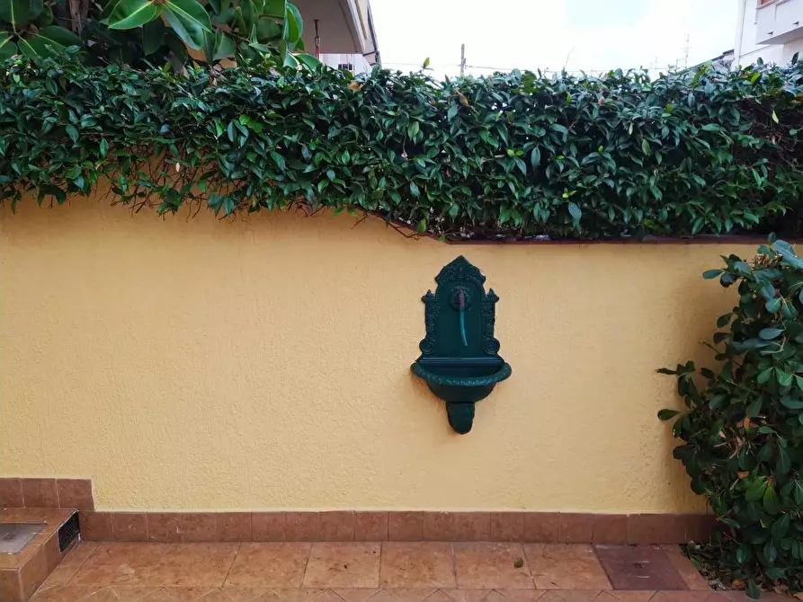 Immagine 17 di Villetta a schiera in vendita  in via rosselli a Viareggio