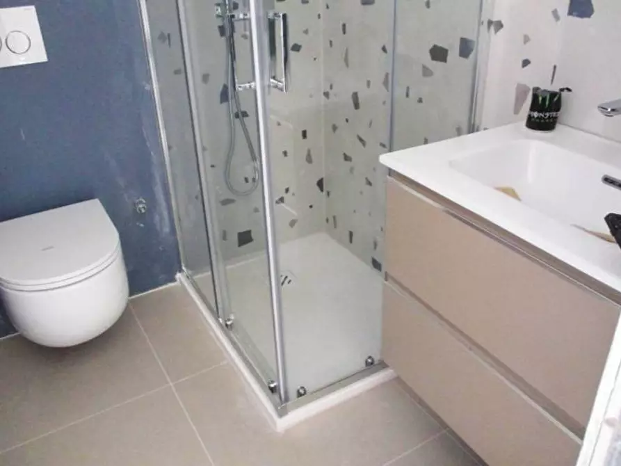 Immagine 3 di Casa indipendente in vendita  in VIA ZANARDELLI a Viareggio