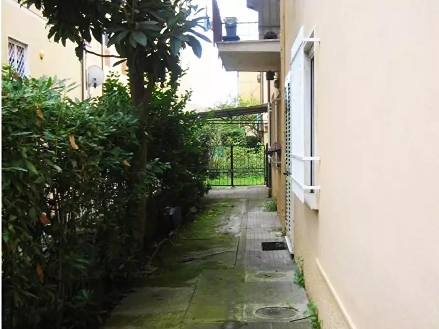 Immagine 5 di Appartamento in vendita  in via battelli a Pisa