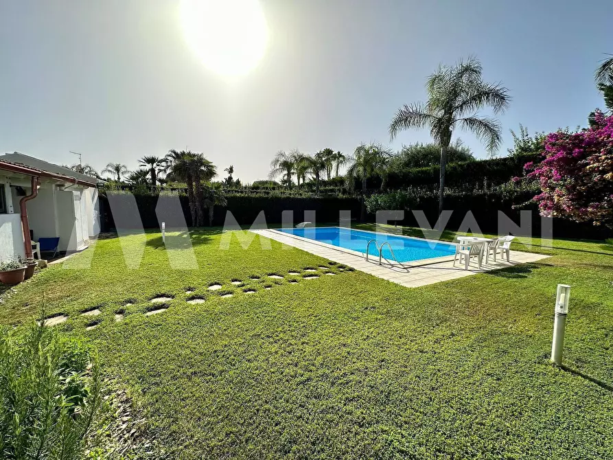 Immagine 30 di Villa in vendita  in Via T. Giorgio Nuvolari a Scicli