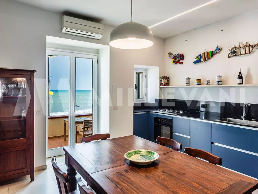 Immagine 4 di Casa indipendente in vendita  in Via Miramare a Scicli