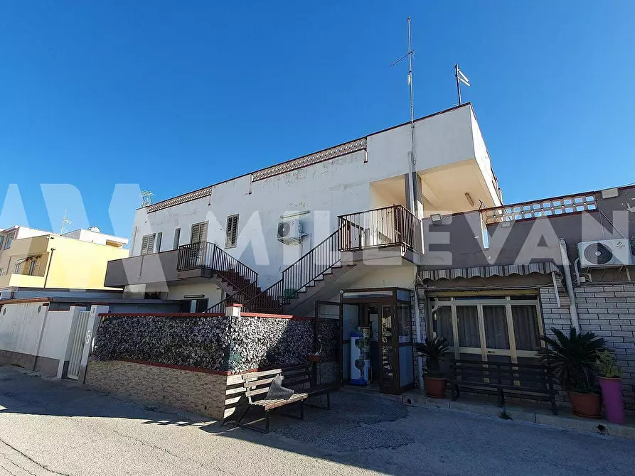 Immagine 12 di Locale commerciale in vendita  in Via del Frassino a Ispica