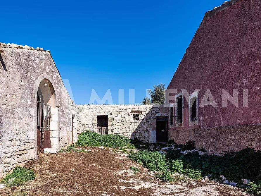 Immagine 20 di Rustico / casale in vendita  in Sp43 a Modica