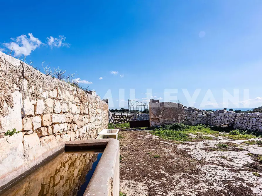 Immagine 26 di Rustico / casale in vendita  in Sp43 a Modica