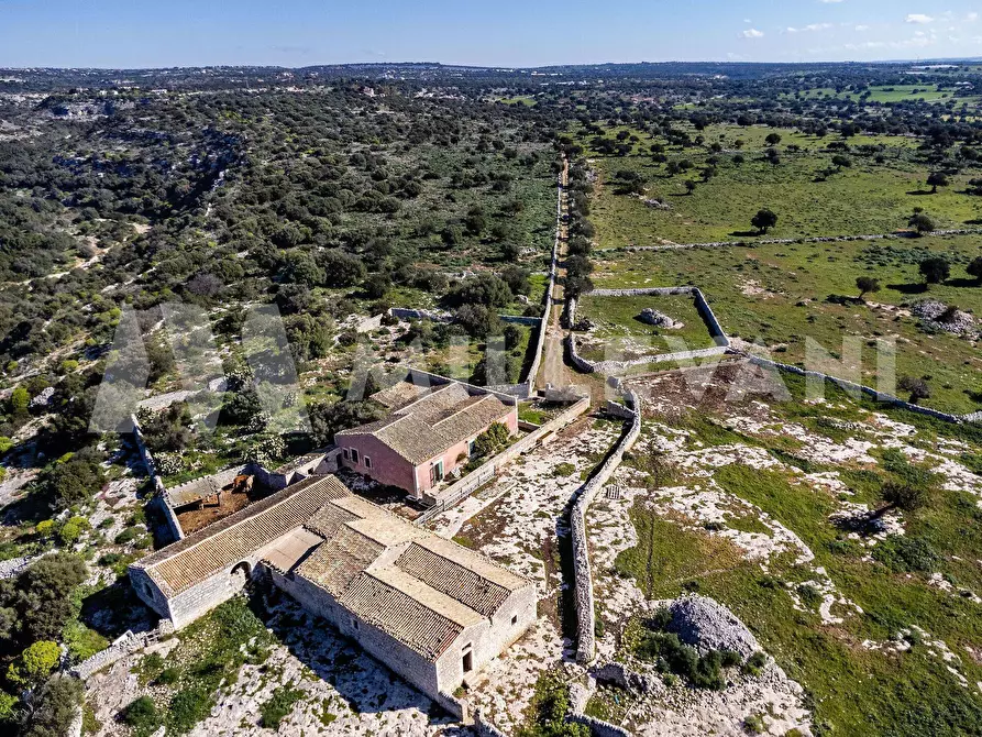 Immagine 30 di Rustico / casale in vendita  in Sp43 a Modica