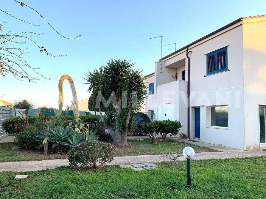 Immagine 1 di Casa bifamiliare in vendita  in Via Escriva a Ragusa