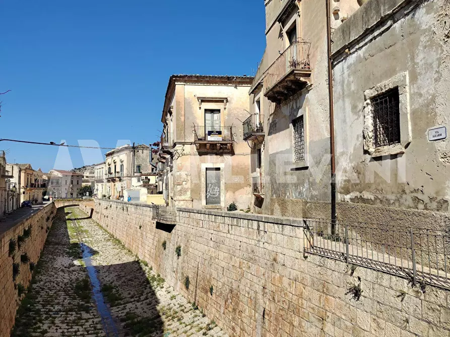 Immagine 20 di Albergo/B&B/Residence in vendita  in Via Papaleo a Scicli