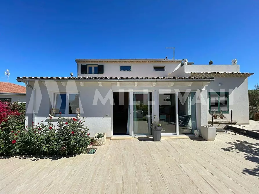 Immagine 26 di Villa in vendita  in SP 42 a Scicli