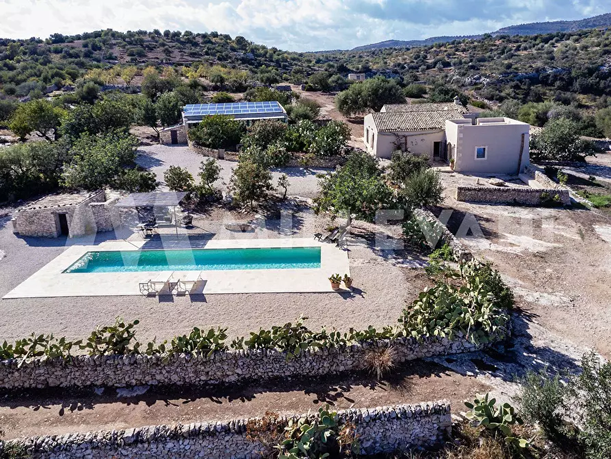 Immagine 2 di Villa in vendita  in contrada pantarello a Noto