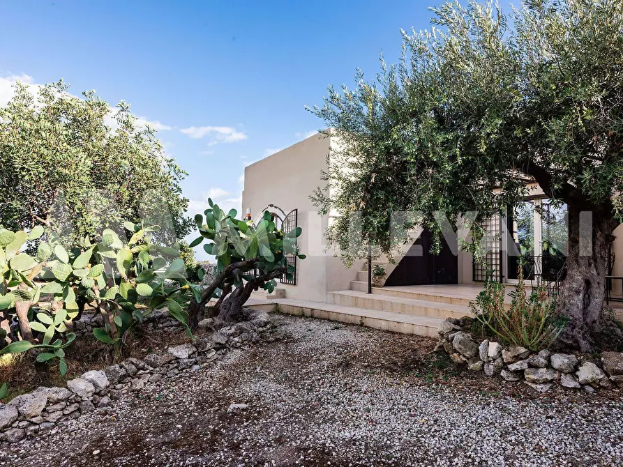 Immagine 8 di Villa in vendita  in contrada pantarello a Noto