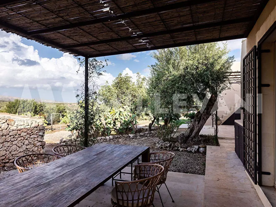 Immagine 10 di Villa in vendita  in contrada pantarello a Noto