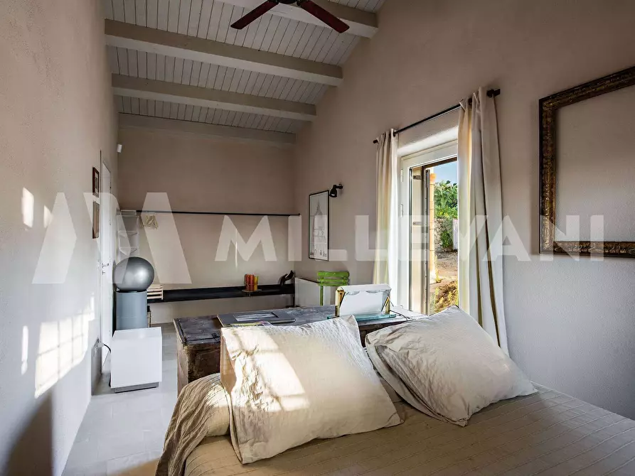 Immagine 25 di Villa in vendita  in contrada pantarello a Noto