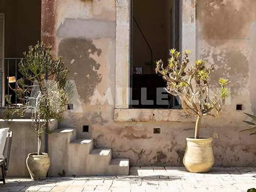 Immagine 2 di Villa in vendita  a Noto