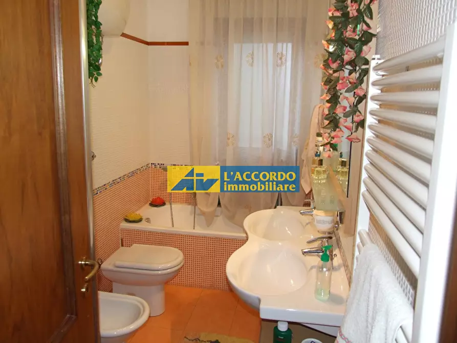 Immagine 5 di Appartamento in vendita  in VIA SCARAVIGLIA a Chieti