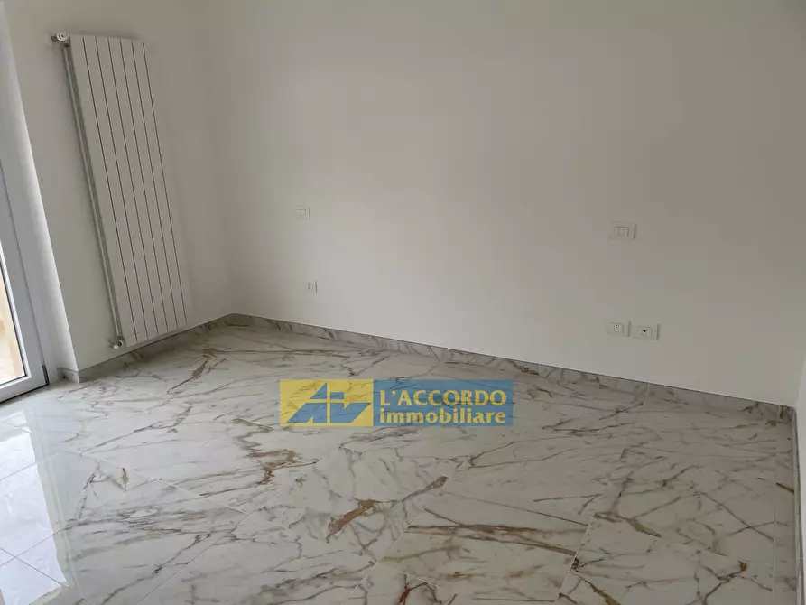 Immagine 11 di Appartamento in vendita  a Chieti