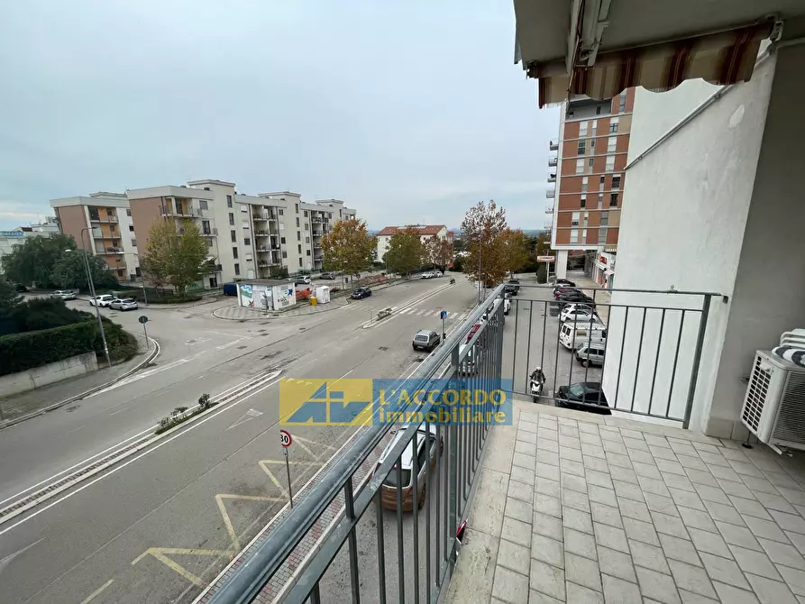 Immagine 16 di Appartamento in vendita  in via Papa Giovanni Paolo II a Chieti