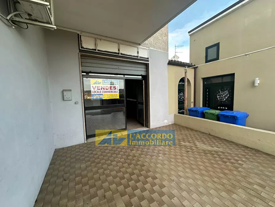Immagine 3 di Locale commerciale in vendita  in VIA GABRIELE D'ANNUNZIO a Cepagatti