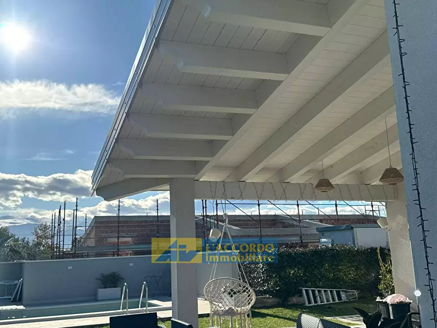 Immagine 19 di Villa in vendita  in TRE CROCI a Cepagatti