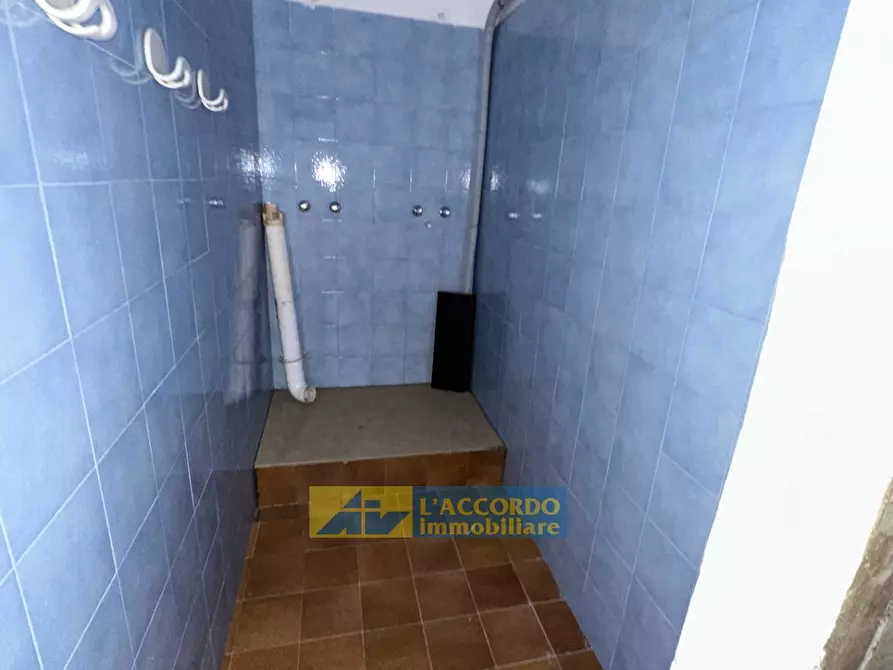 Immagine 10 di Locale commerciale in vendita  in via bellini a Chieti