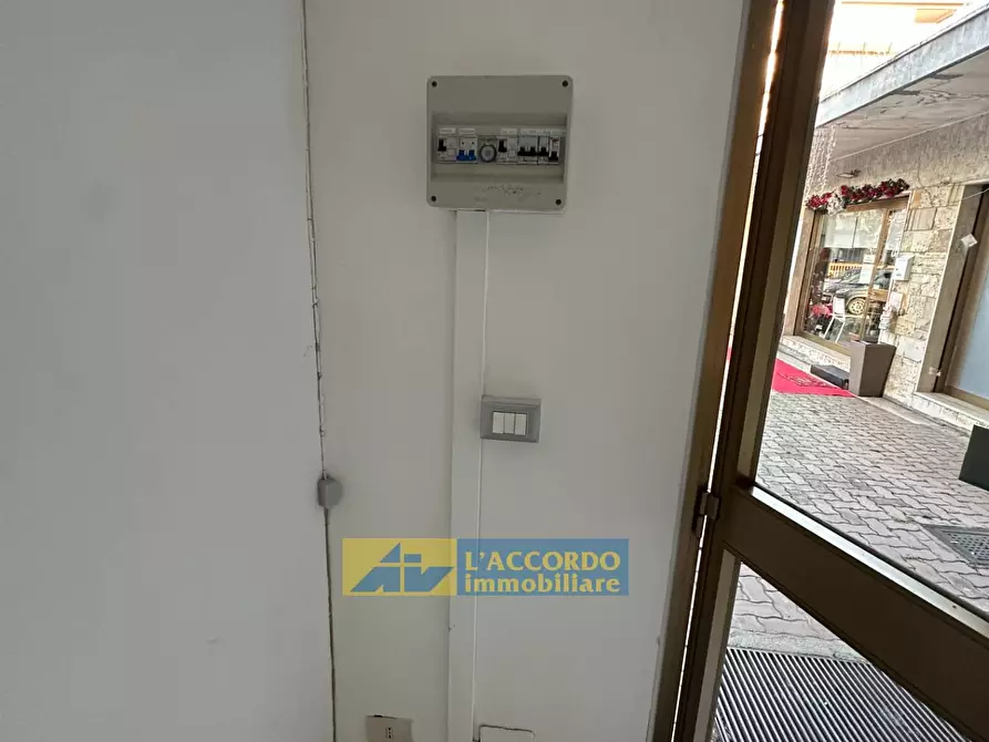 Immagine 16 di Locale commerciale in vendita  in via bellini a Chieti