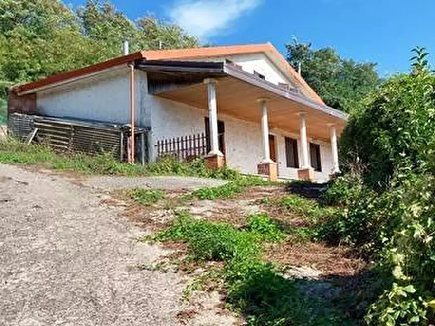 Immagine 1 di Casa indipendente in vendita  in c/da valleluogo a Ariano Irpino