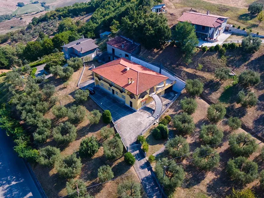 Immagine 15 di Casa semindipendente in vendita  in contrada bosco a Ariano Irpino