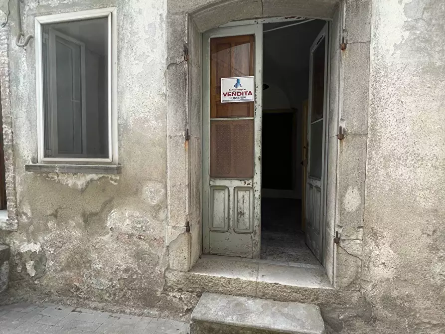Immagine 3 di Casa semindipendente in vendita  in via Limone 17 a Anzano Di Puglia