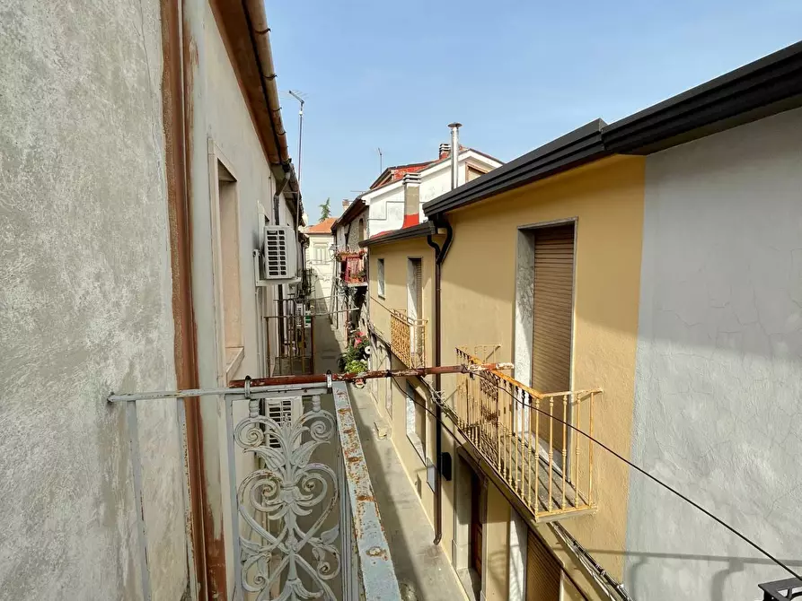 Immagine 21 di Casa semindipendente in vendita  in via Limone 17 a Anzano Di Puglia