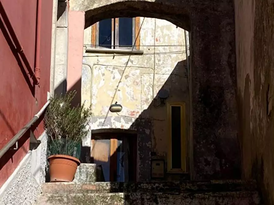 Immagine 1 di Casa semindipendente in vendita  in via intonti a Ariano Irpino