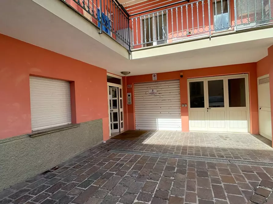 Immagine 7 di Box auto in vendita  in via pietro paolo parzanese 60 a Ariano Irpino