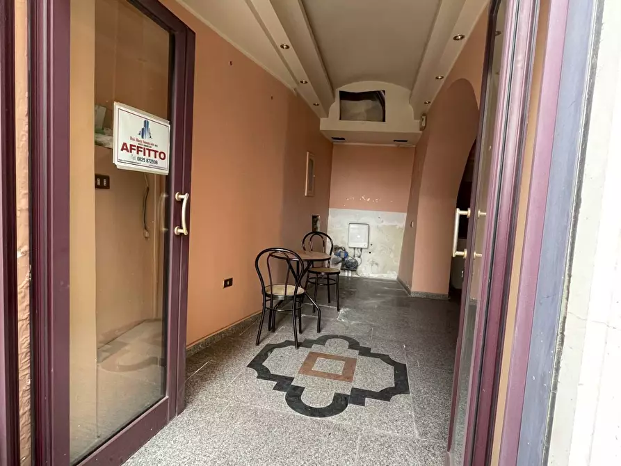 Immagine 3 di Locale commerciale in affitto  in via Roma 17 a Ariano Irpino