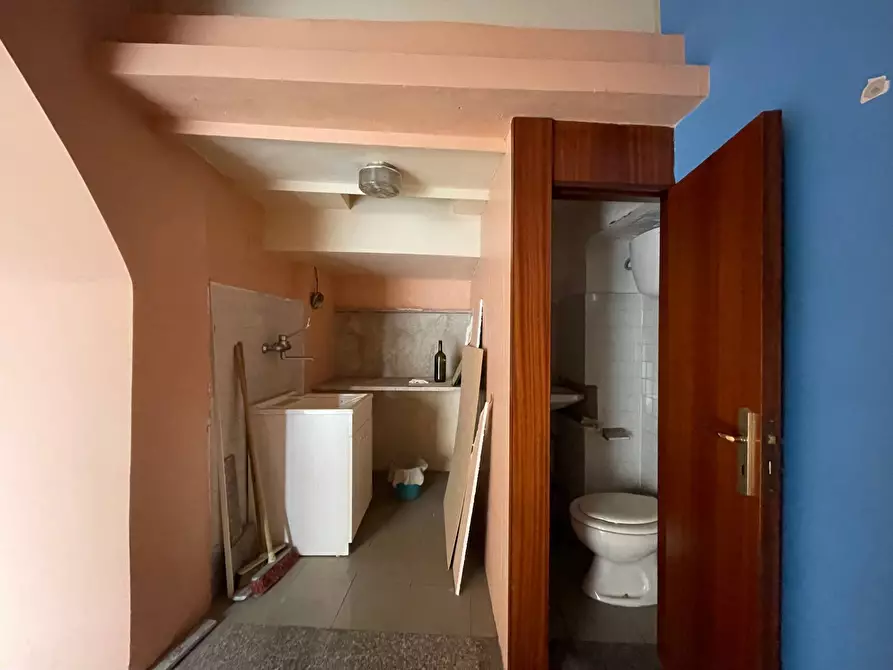 Immagine 6 di Locale commerciale in affitto  in via Roma 17 a Ariano Irpino