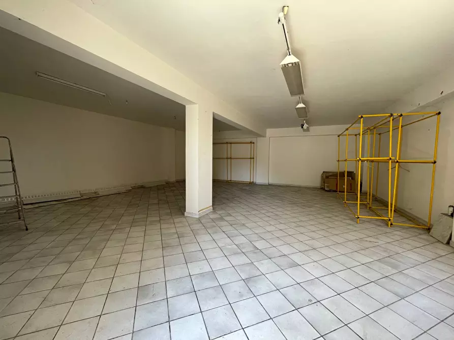 Immagine 2 di Magazzino in vendita  in rampa san paolo a Ariano Irpino
