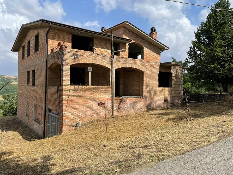 Immagine 1 di Casa indipendente in vendita  in contrada cerreto a Ariano Irpino