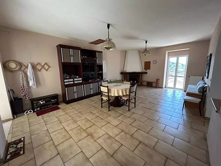 Immagine 2 di Casa semindipendente in vendita  in via Finestroni 16 a Greci