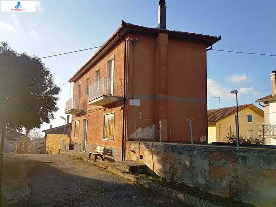 Immagine 2 di Casa semindipendente in vendita  in via dietro corte 2 a Montecalvo Irpino
