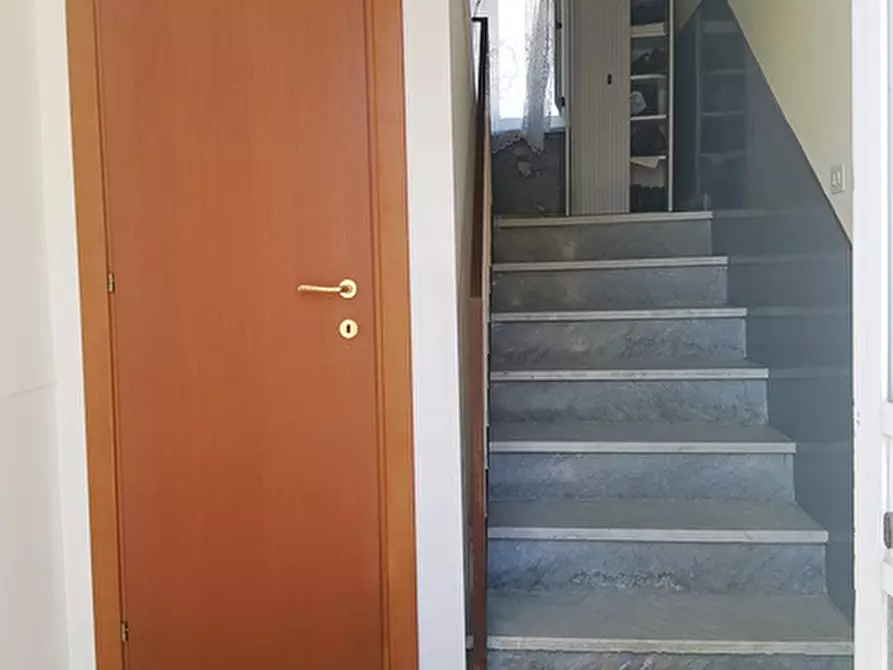 Immagine 3 di Casa semindipendente in vendita  in via dietro corte 2 a Montecalvo Irpino